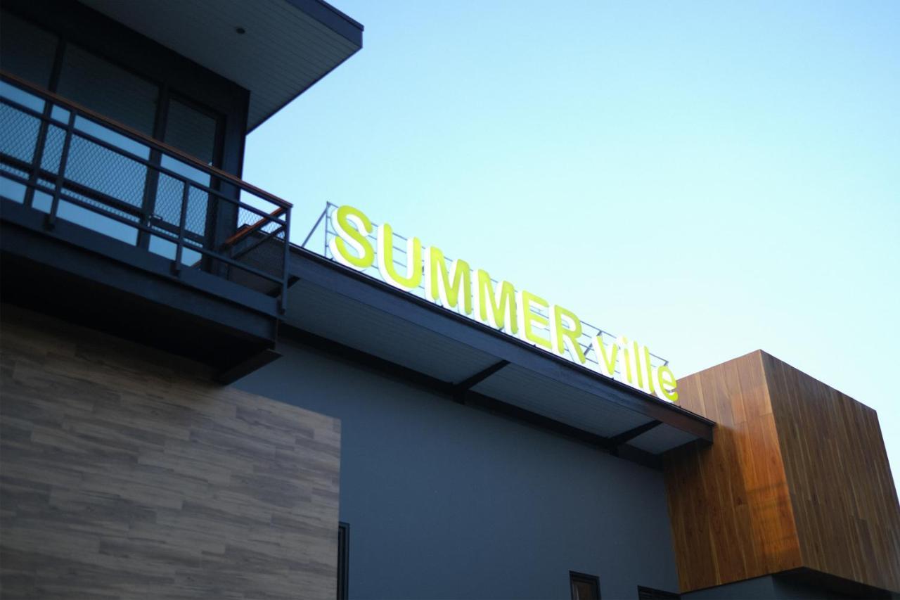 Hotel Summerville Majalengka Eksteriør bilde